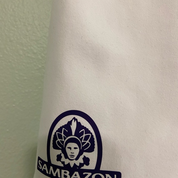 NWT Lululemon Power Y Top - Picture 10 of 10